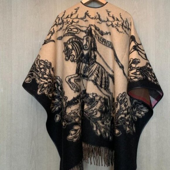 Burberry Reversible Stylish Tan and Black Women's Shawl - Picture 5 of 8